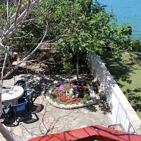Feriehus House By The Sea