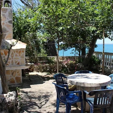 House By The Sea Vrsi